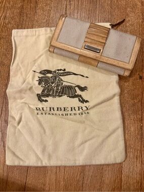 Burberry Cream and Tan Leather Fold Wallet with Metal Logo Plaque